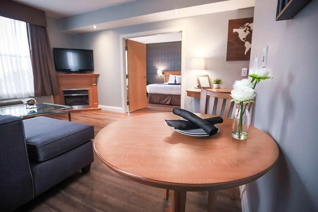 Cambridge Hotel And Conference Centre