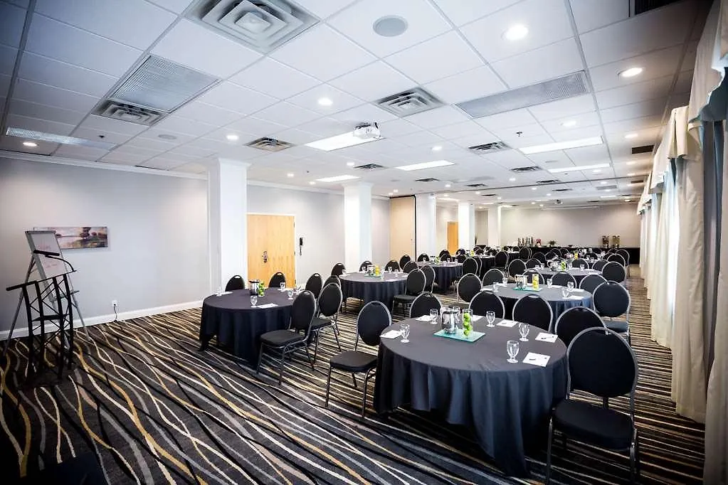 Cambridge Hotel And Conference Centre