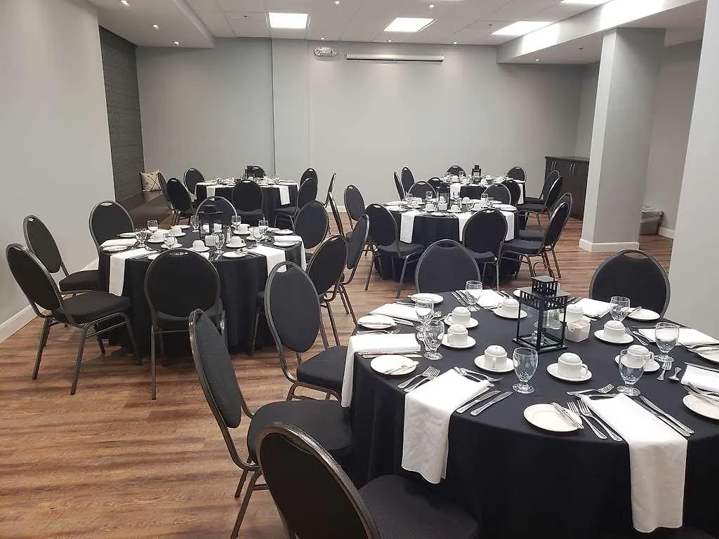 Cambridge Hotel And Conference Centre