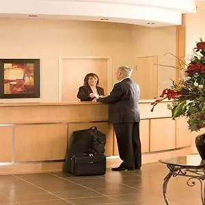 Cambridge Hotel And Conference Centre
