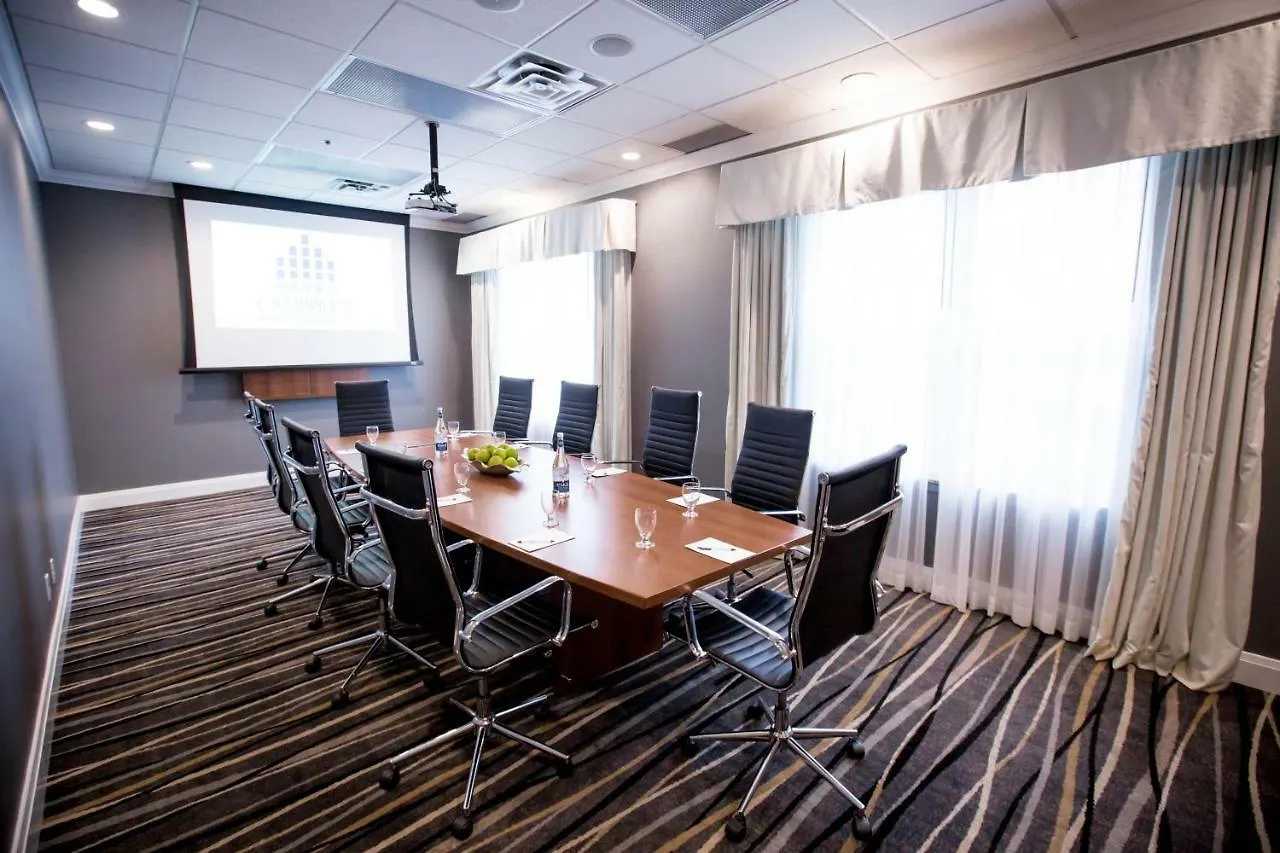 Cambridge Hotel And Conference Centre