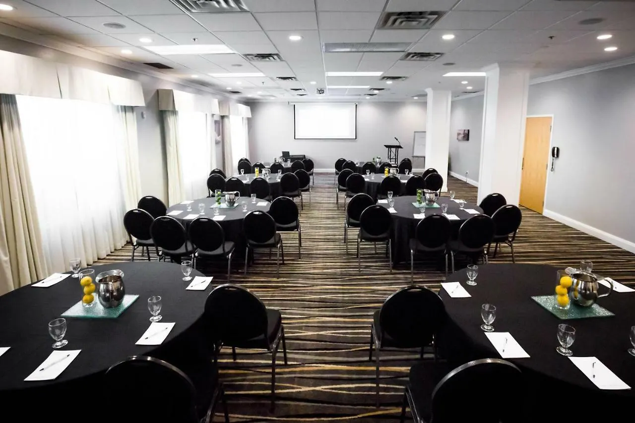 Cambridge Hotel And Conference Centre 3*,  Canada