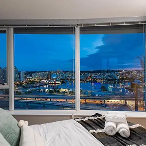  Apartment In Downtown - Near Rogers Arena Canada