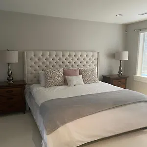  Homestay Campus Haven Canada